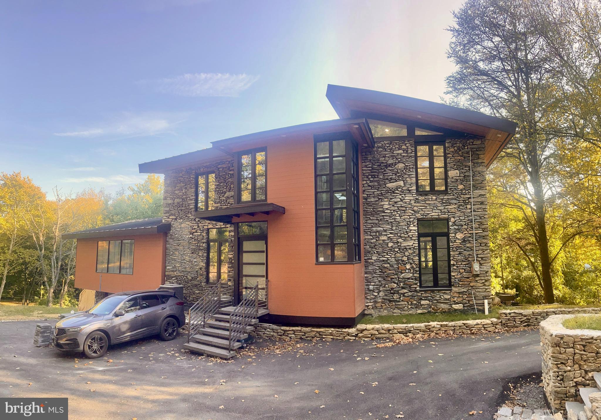 HUNTINGDON VALLEY - Residential