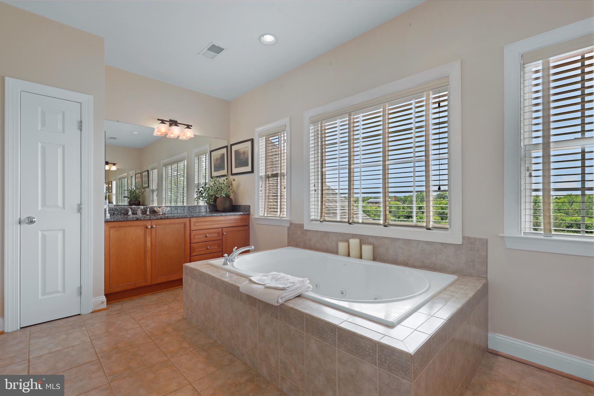 KETTLE RUN ESTATES - Residential