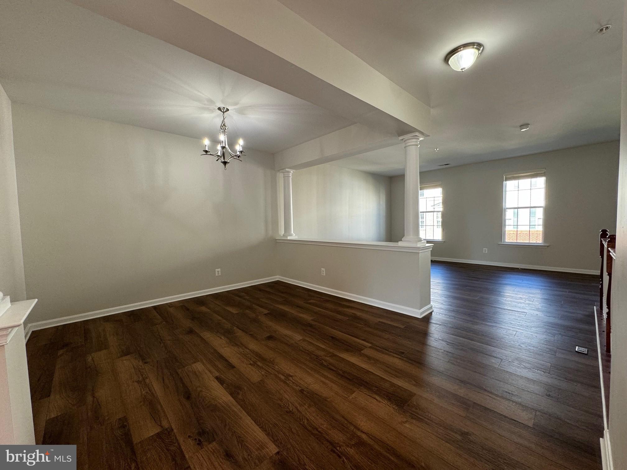 RESIDENCES AT DULLES PRK - Residential Lease