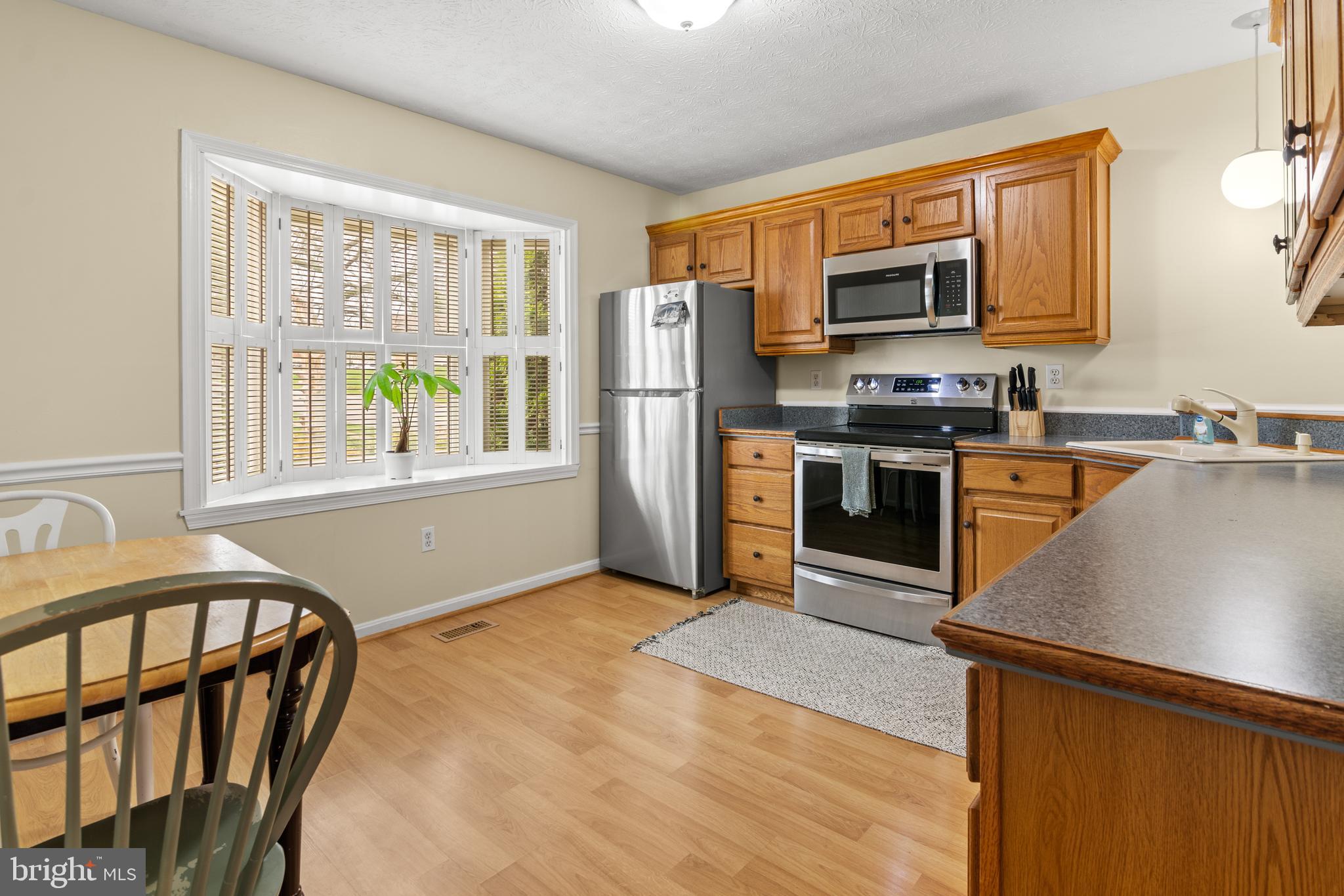 BRIGHT OAKS - Residential