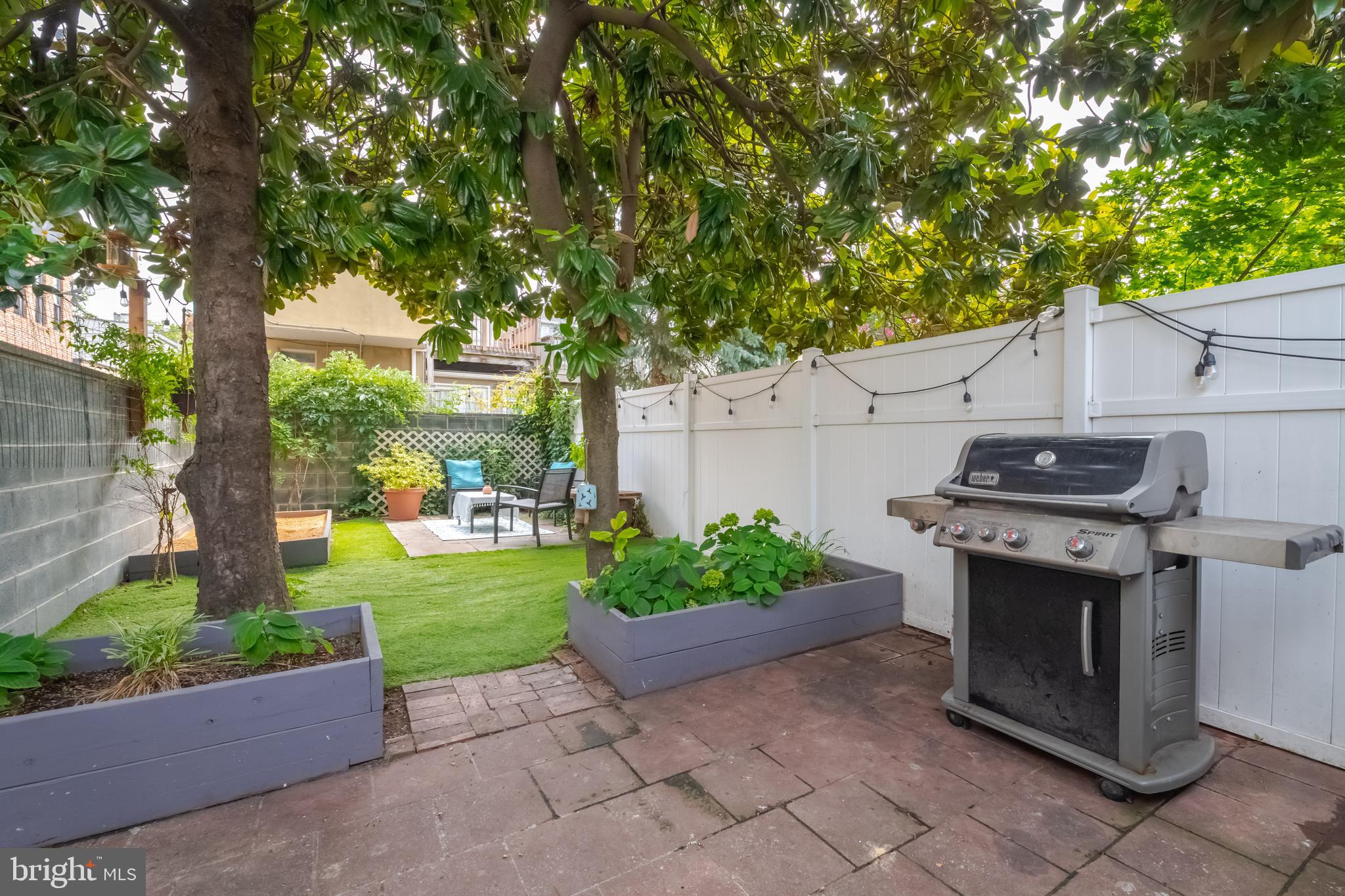 BUTCHERS HILL - Residential