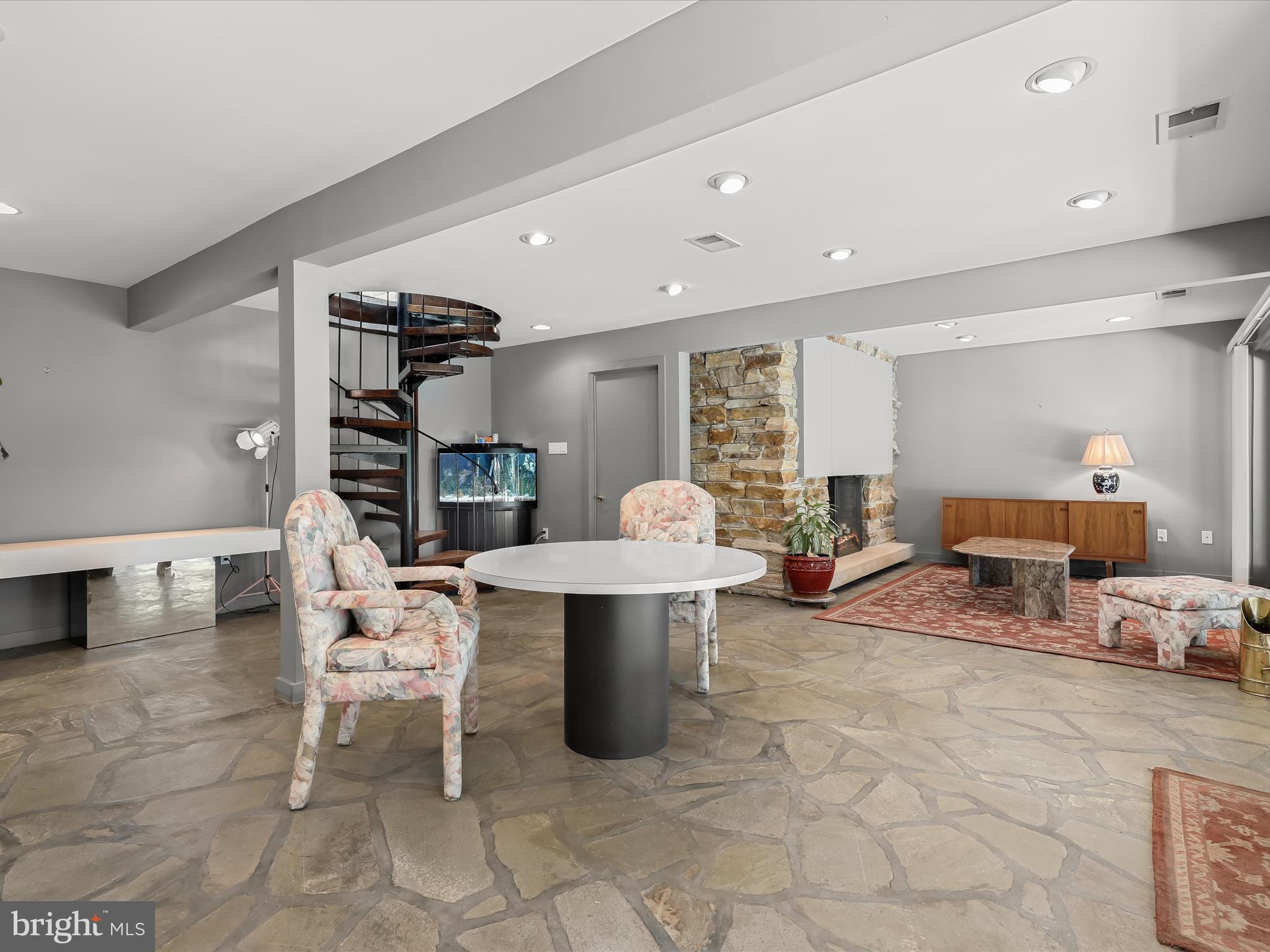 GREENCOURT HILLS - Residential