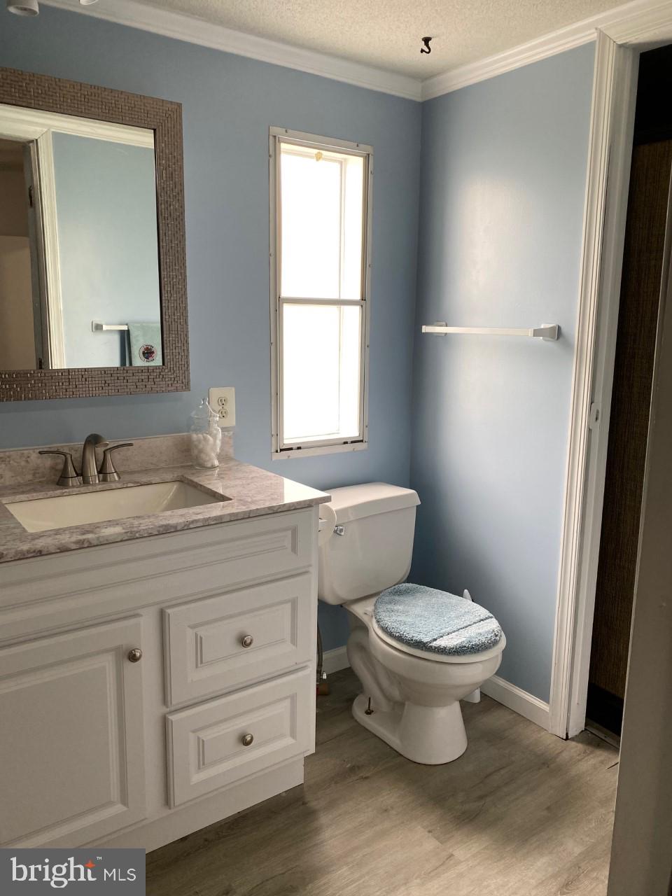 BUSH RIVER MANOR - Residential