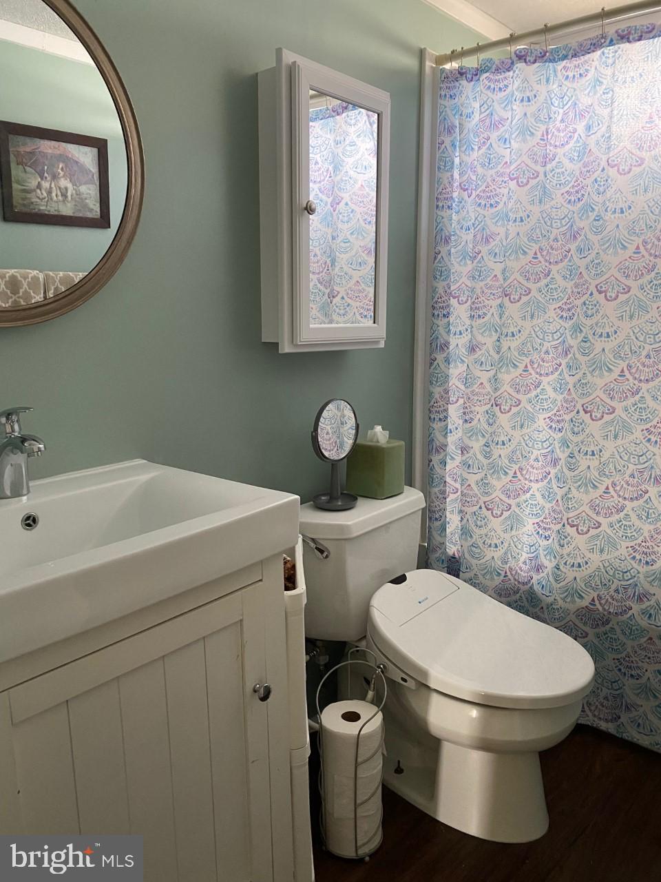 BUSH RIVER MANOR - Residential