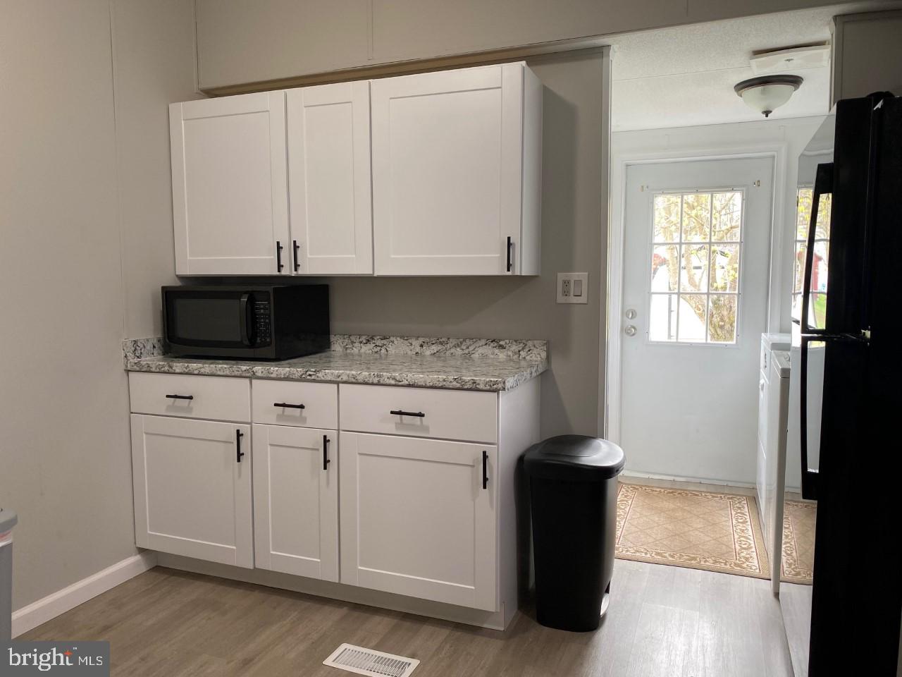 BUSH RIVER MANOR - Residential