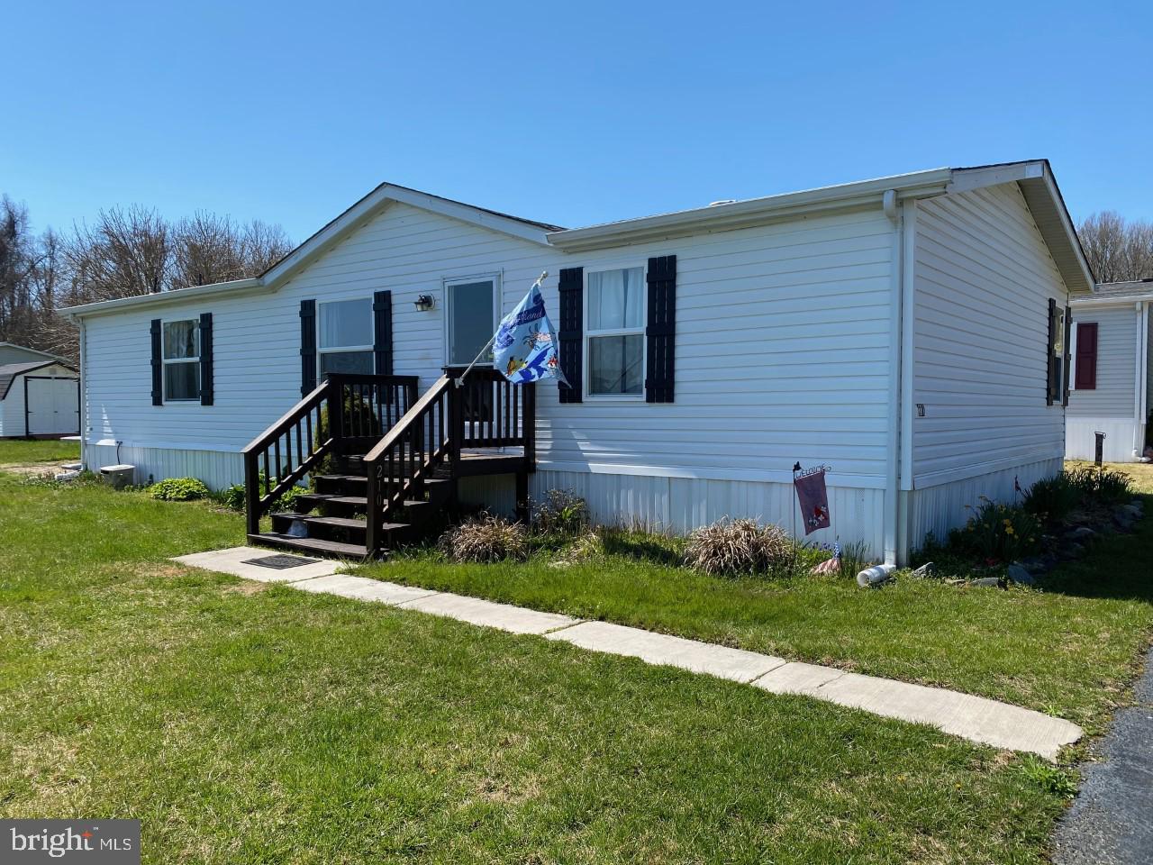 BUSH RIVER MANOR - Residential