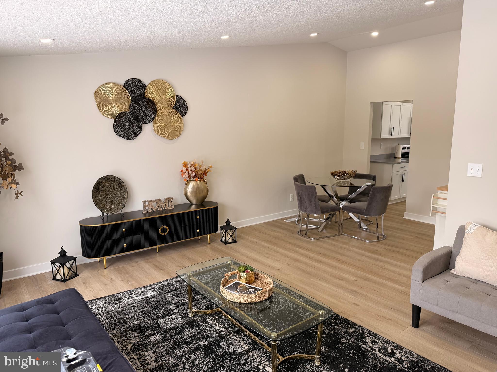 LAYDON PARK - Residential