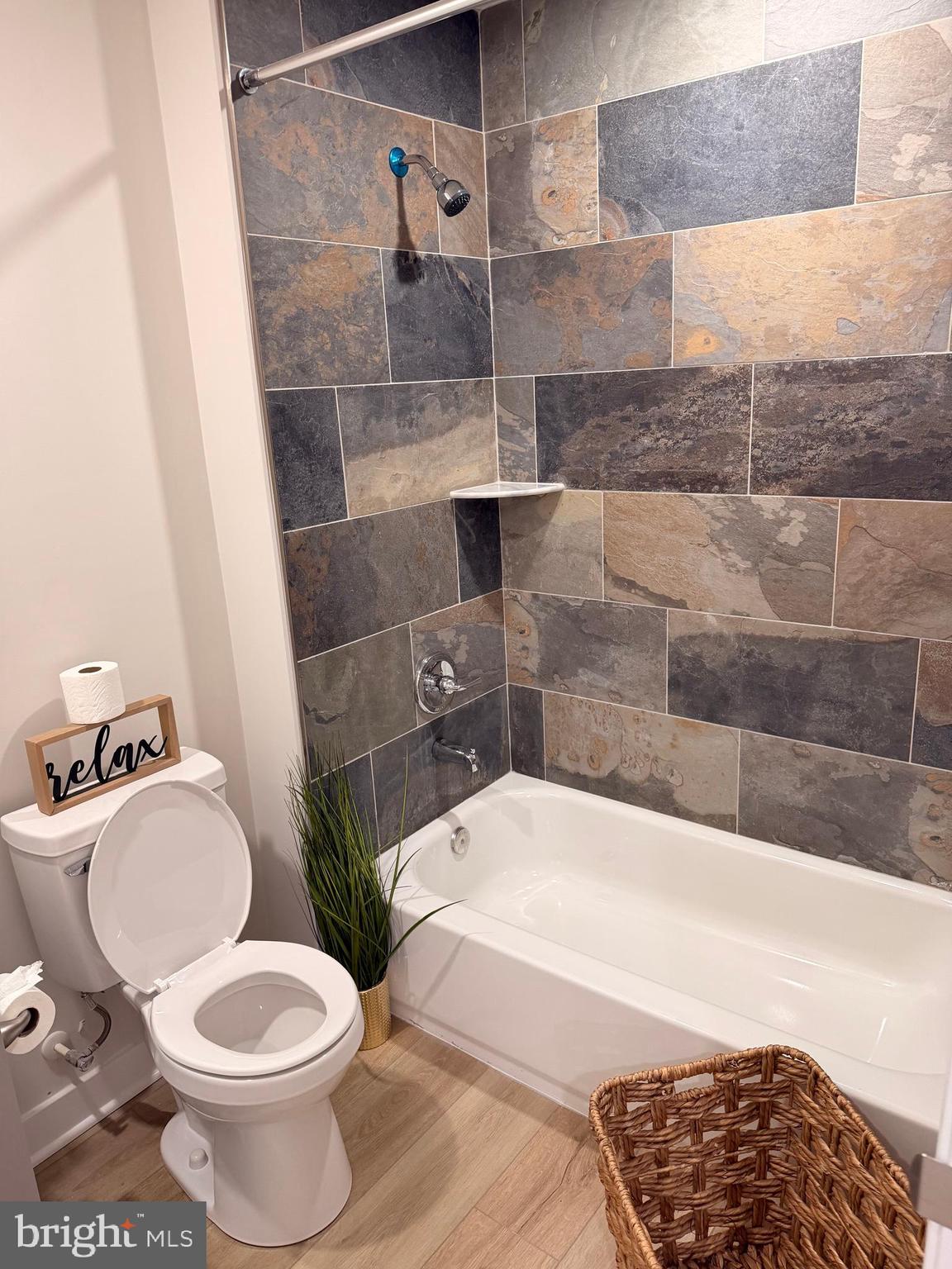 LAYDON PARK - Residential