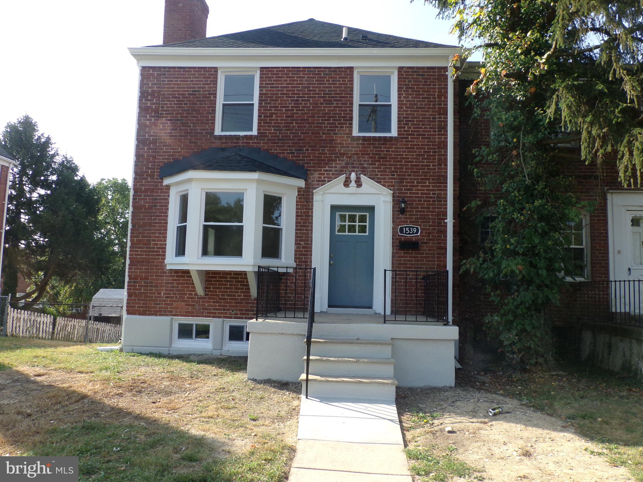 PERRING LOCH - Residential Lease