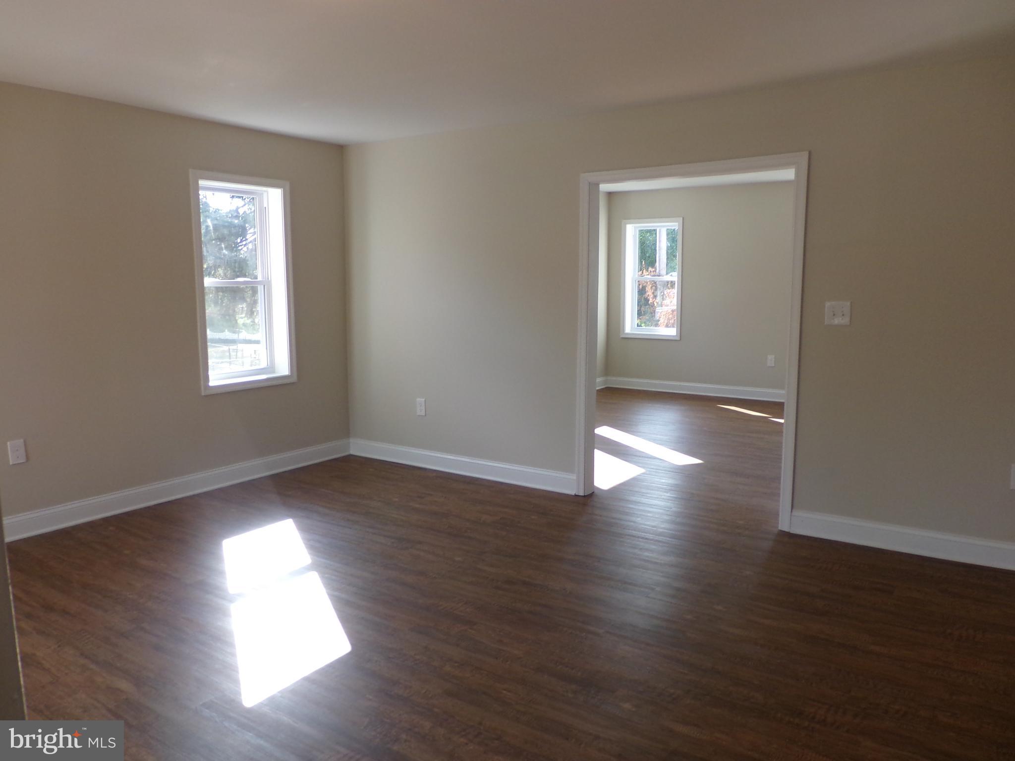 PERRING LOCH - Residential Lease