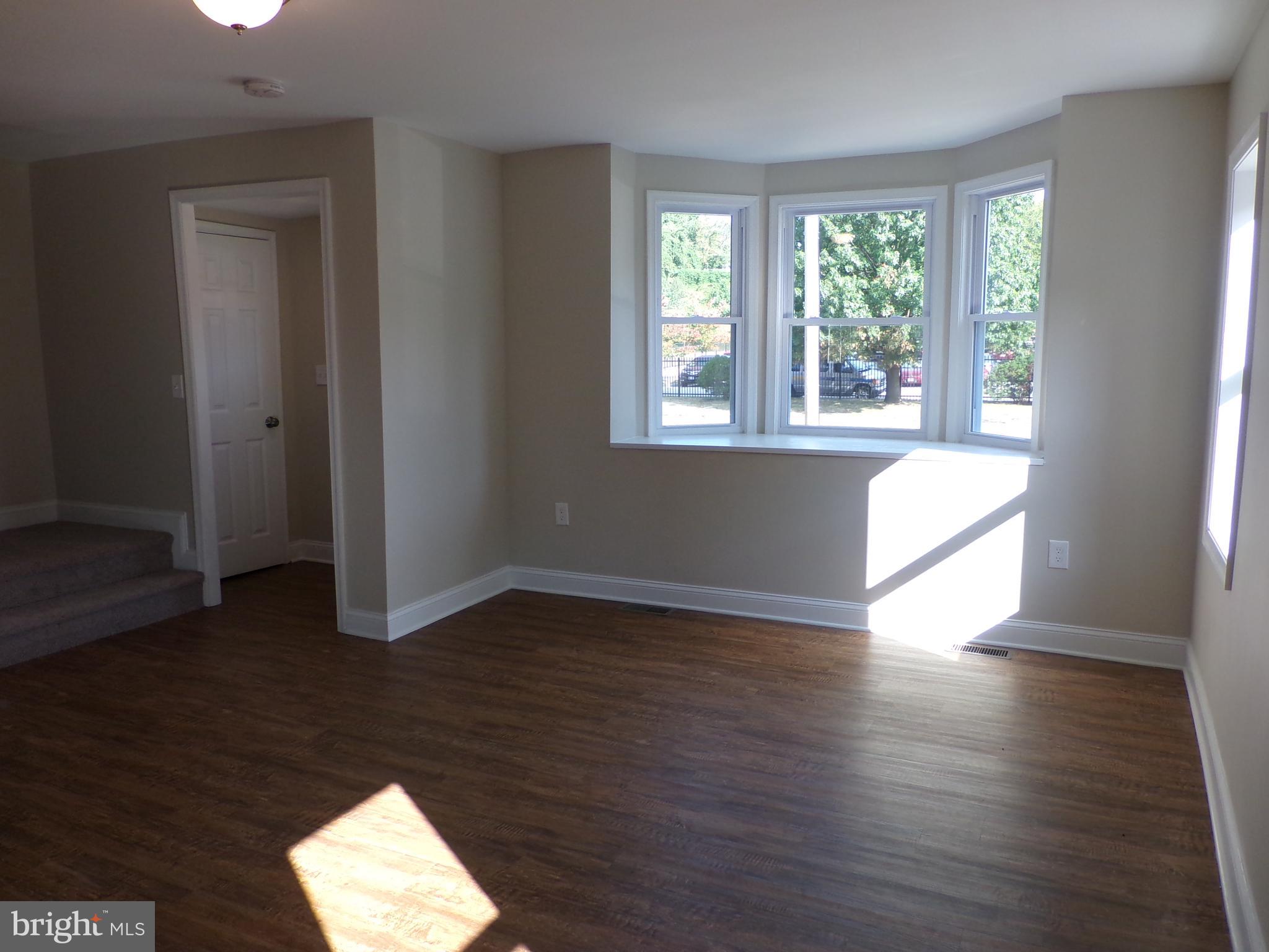 PERRING LOCH - Residential Lease