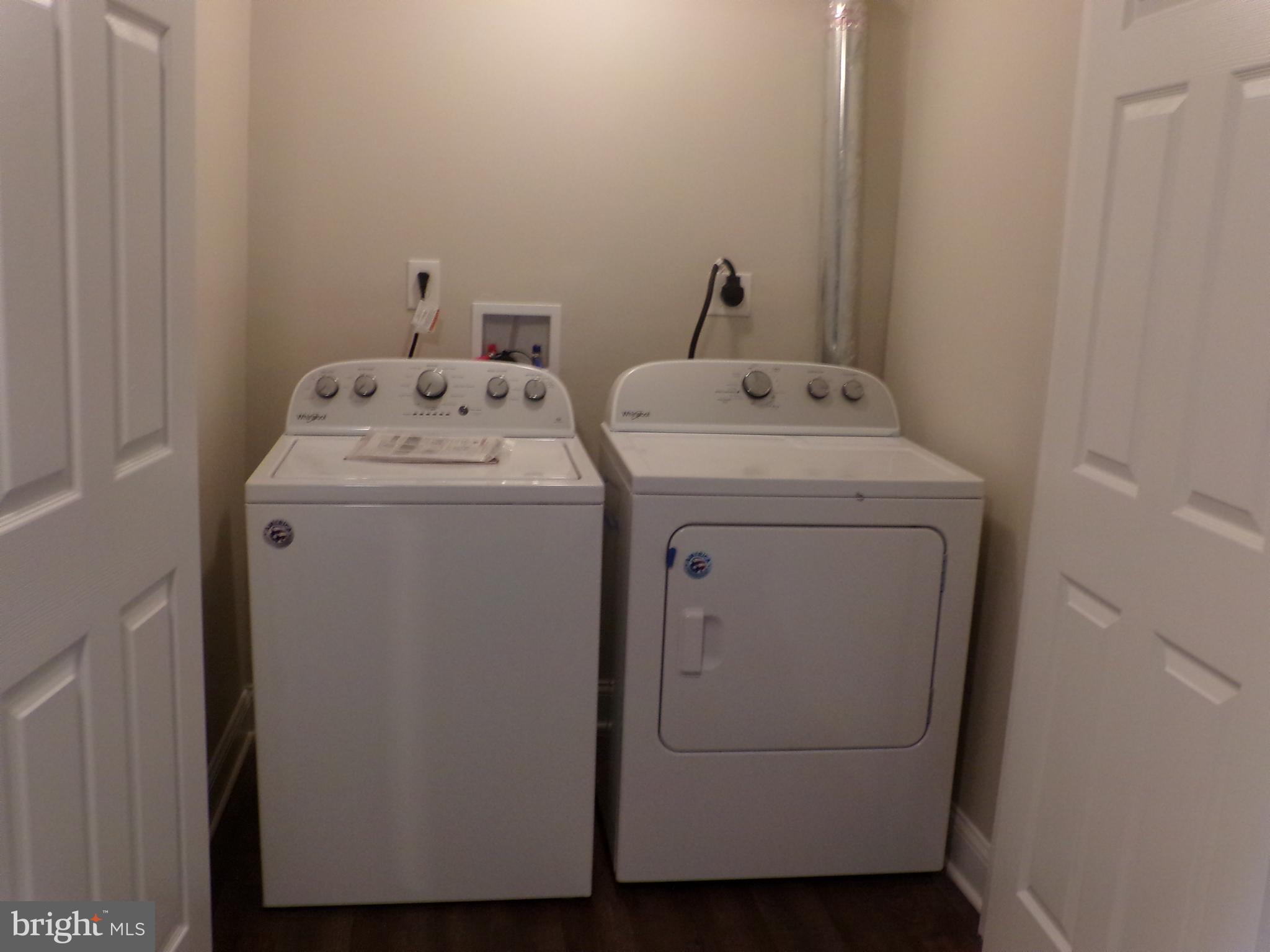 PERRING LOCH - Residential Lease