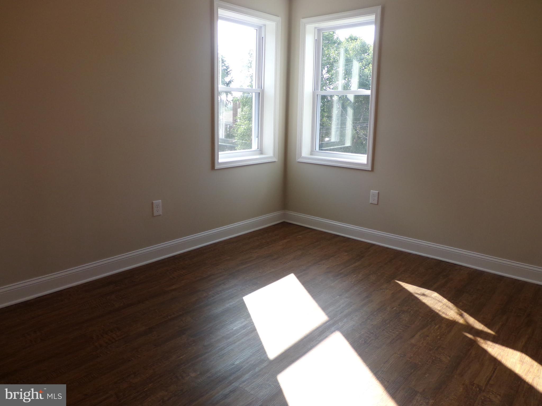 PERRING LOCH - Residential Lease