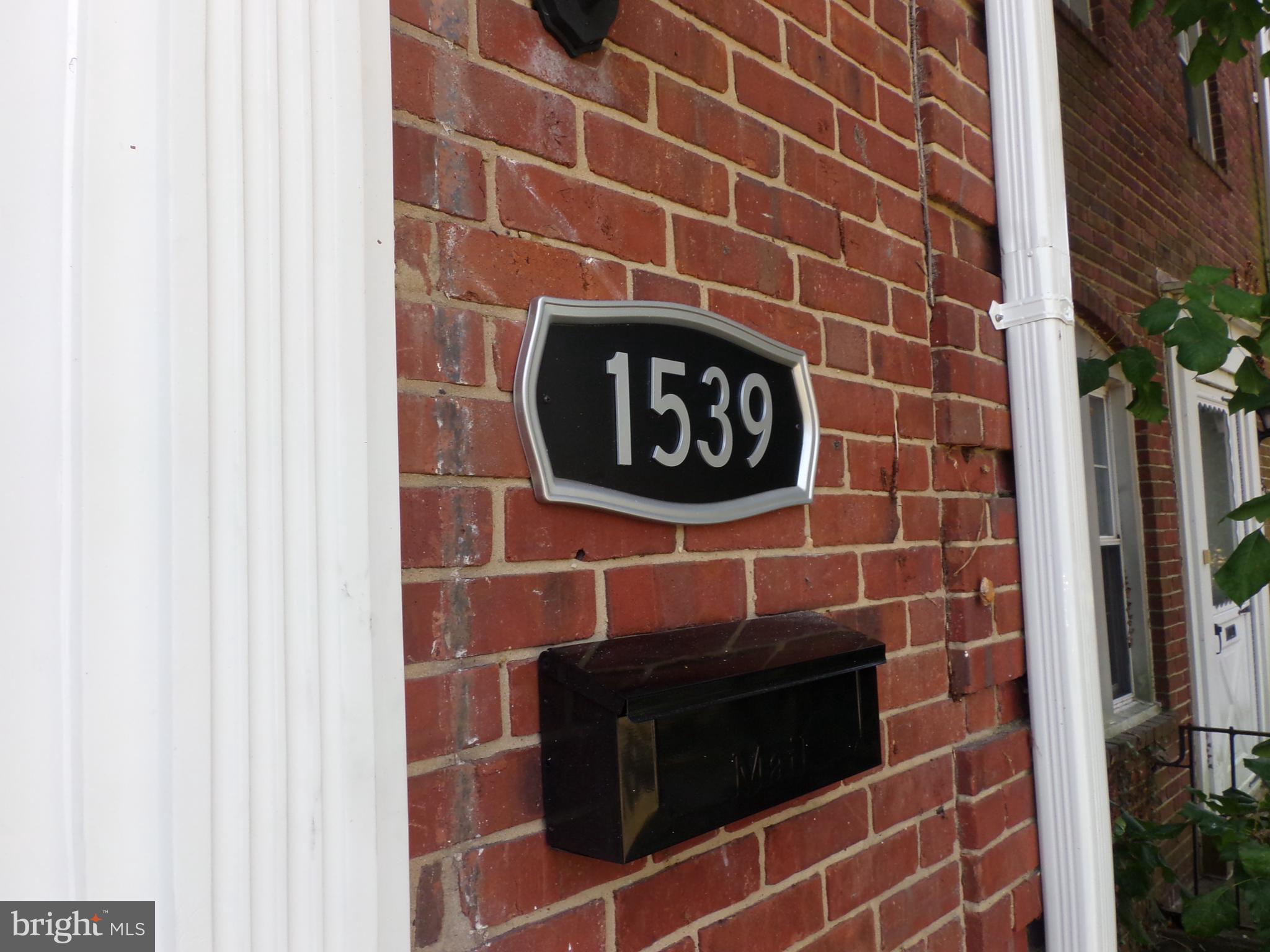 PERRING LOCH - Residential Lease