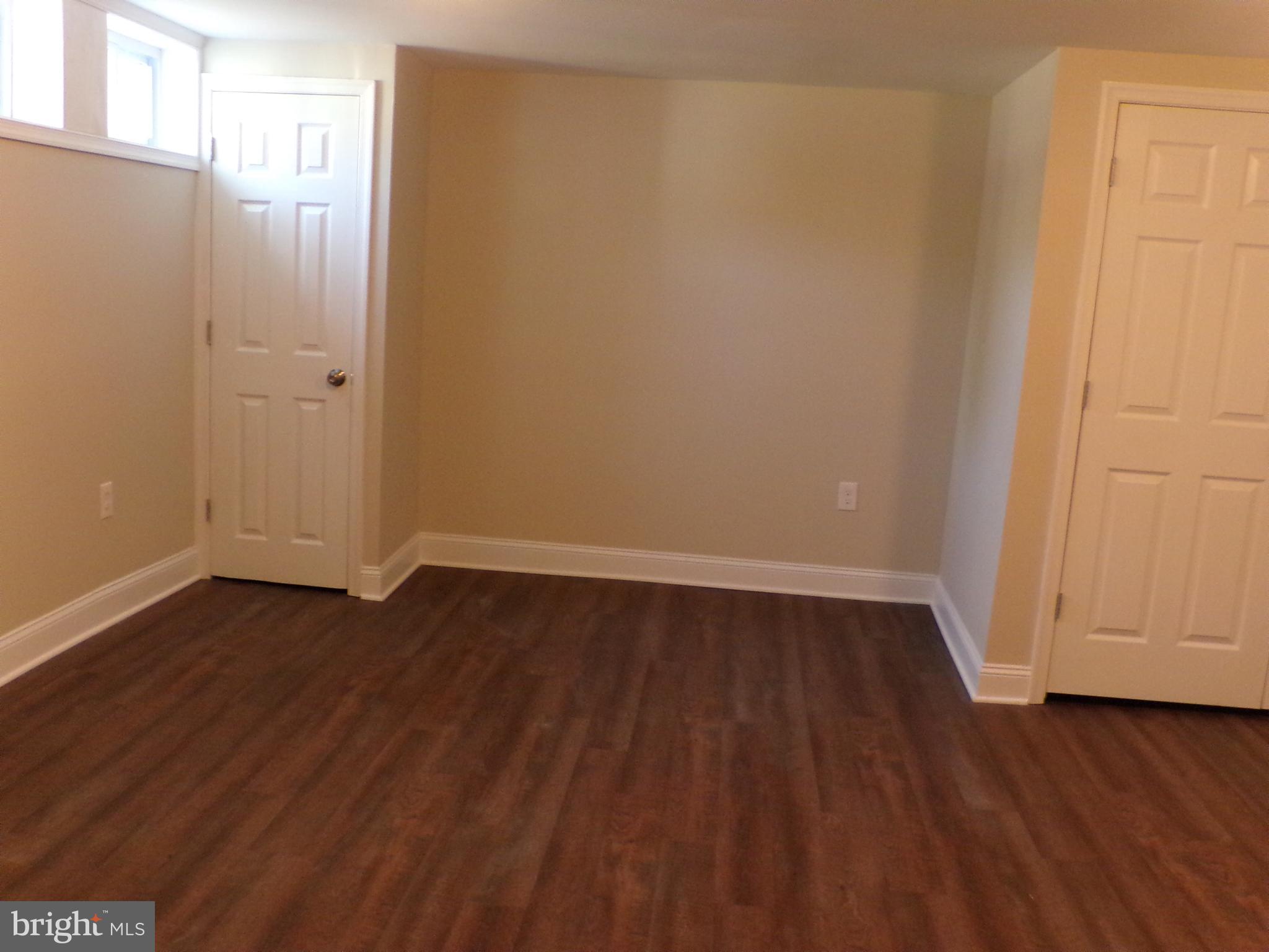 PERRING LOCH - Residential Lease