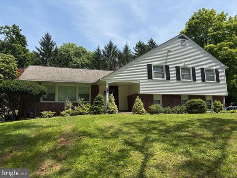 Photo of 416 Yorkshire Road, BRYN MAWR, PA 19010 (MLS # PADE2117418)