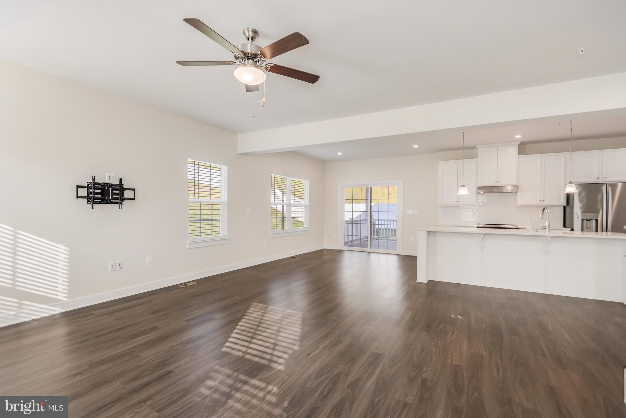 HERITAGE WOODS - Residential