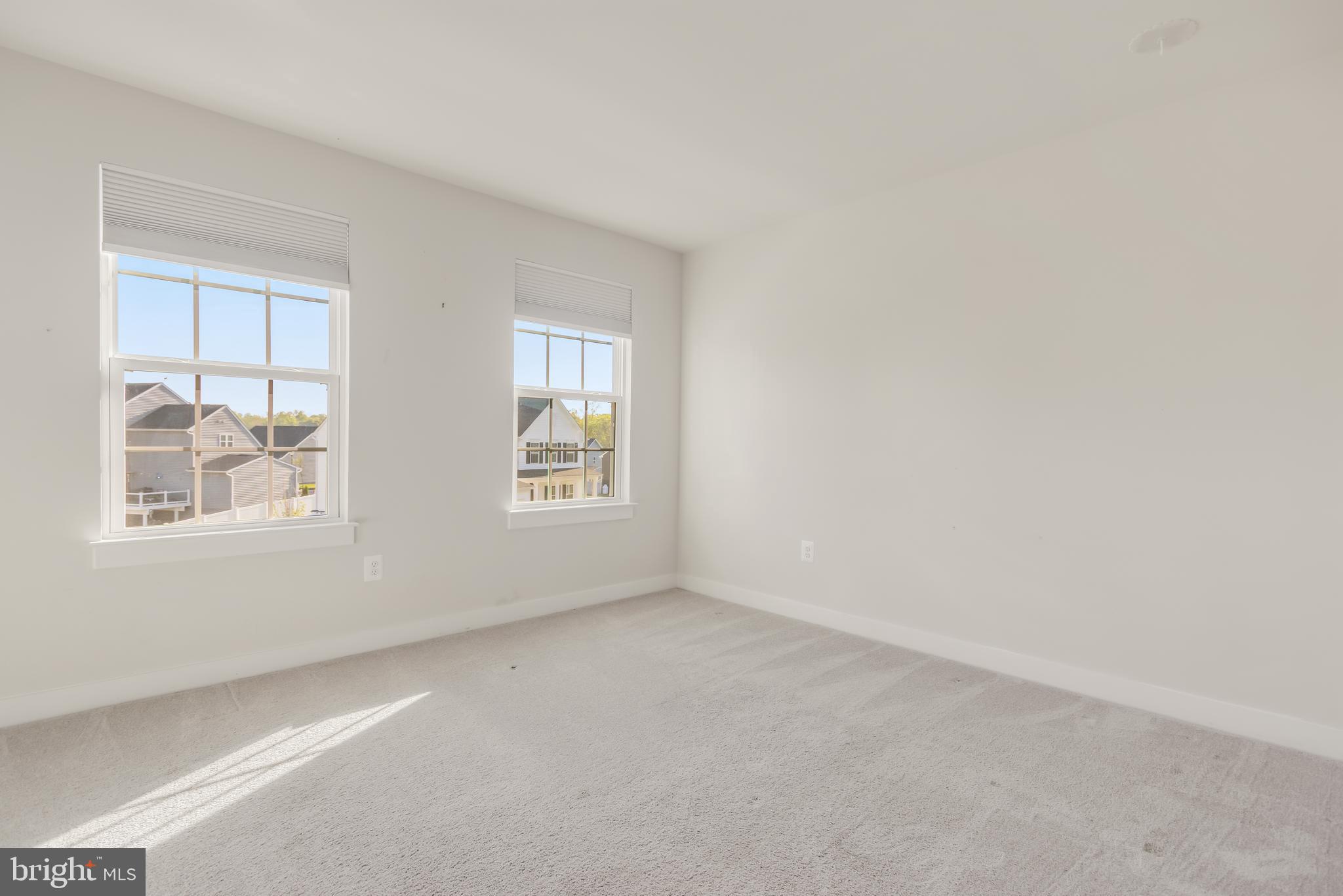 HERITAGE WOODS - Residential