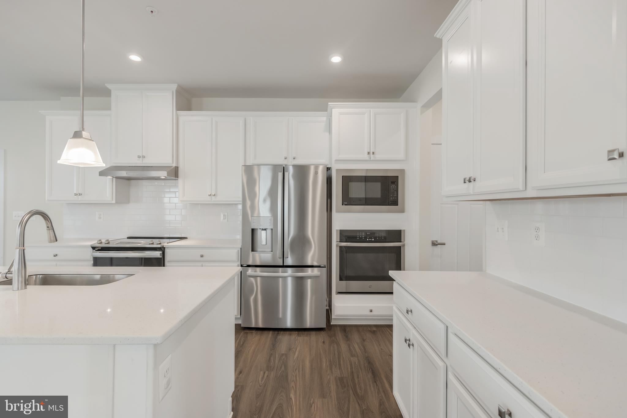 HERITAGE WOODS - Residential