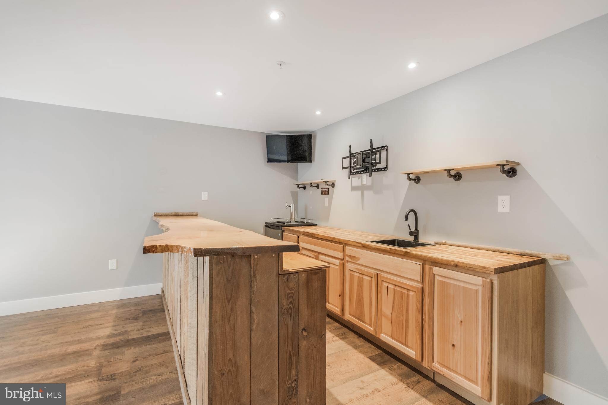 HERITAGE WOODS - Residential