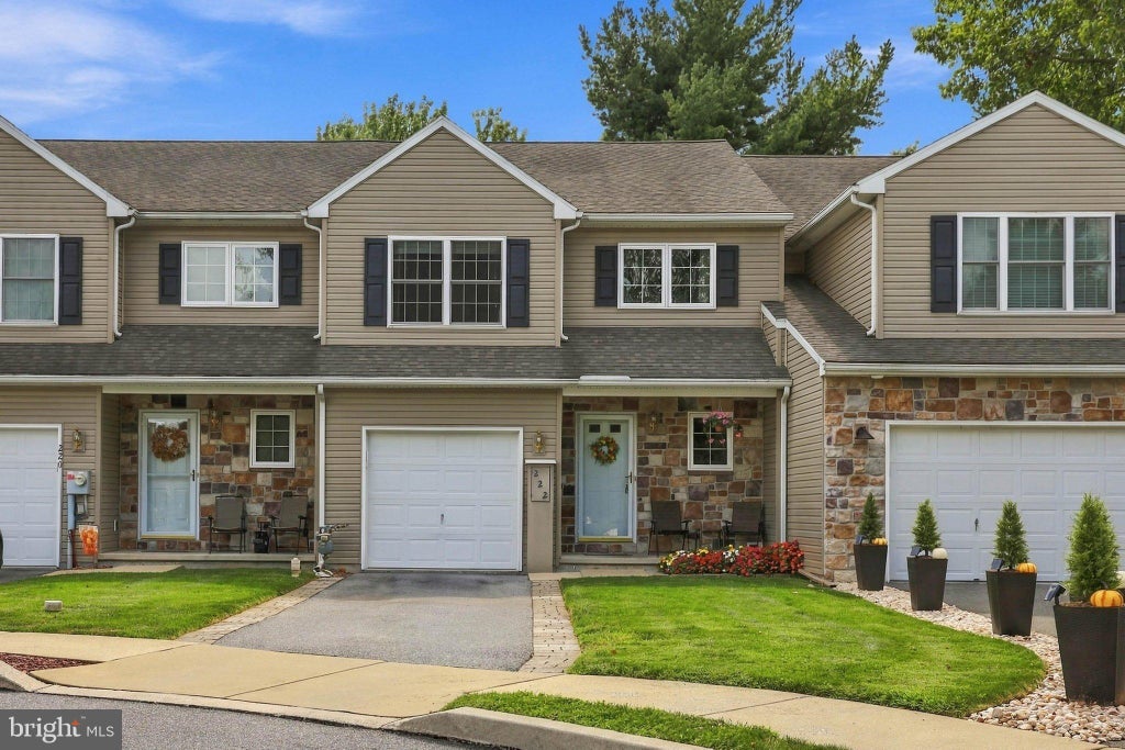 Photo of 222 Rocky Knob Way, MOUNTVILLE, PA 17554 (MLS # PALA2095274)