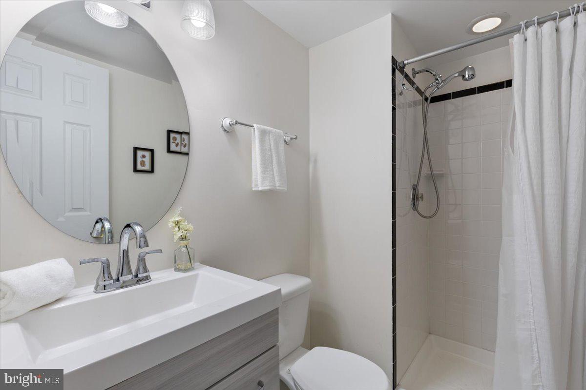 SADDLE CREEK - Residential