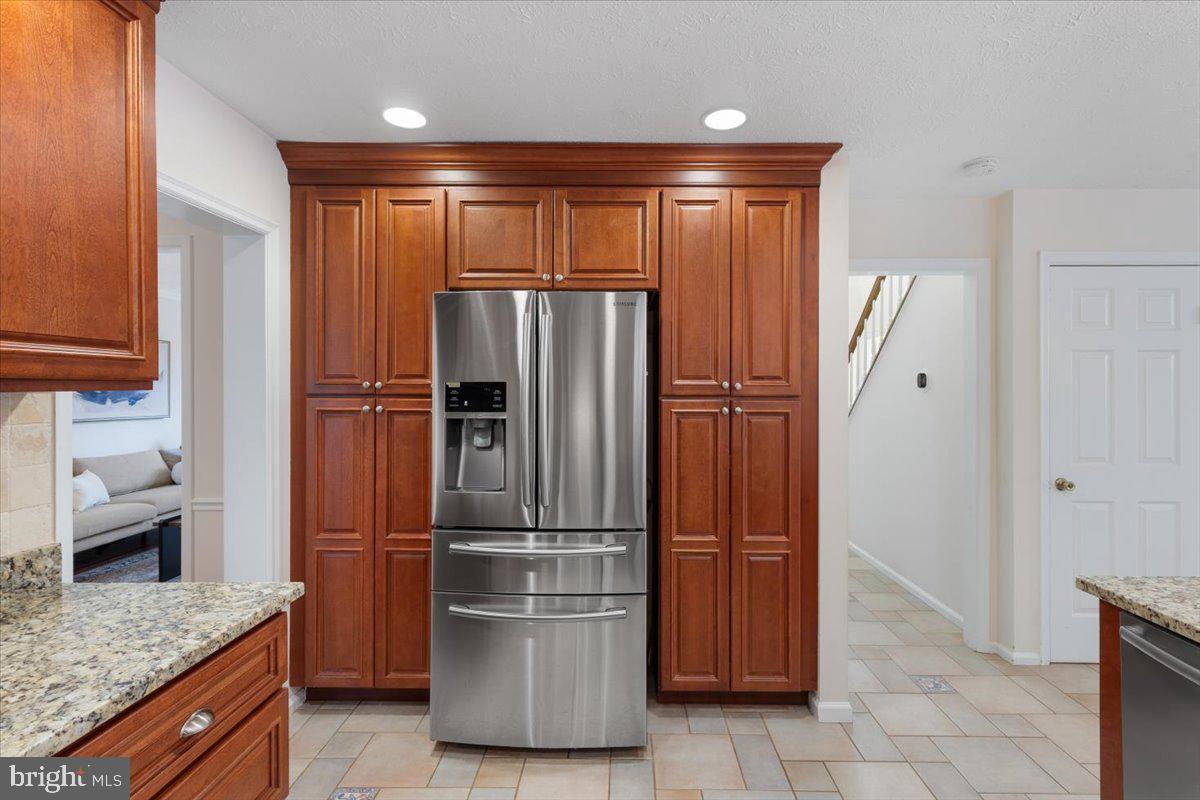 SADDLE CREEK - Residential