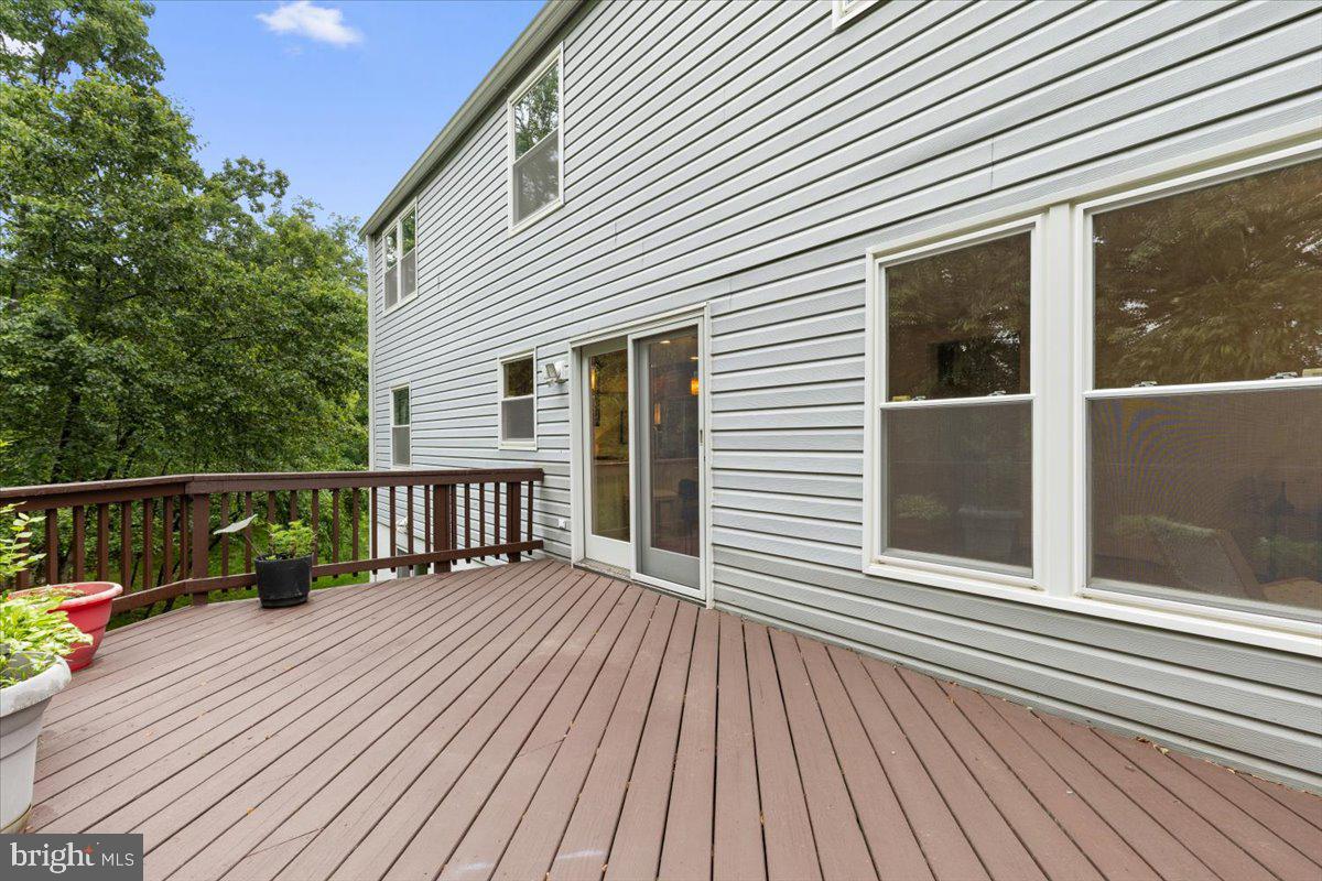 SADDLE CREEK - Residential