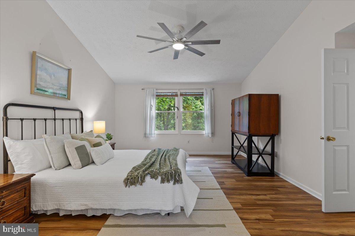 SADDLE CREEK - Residential