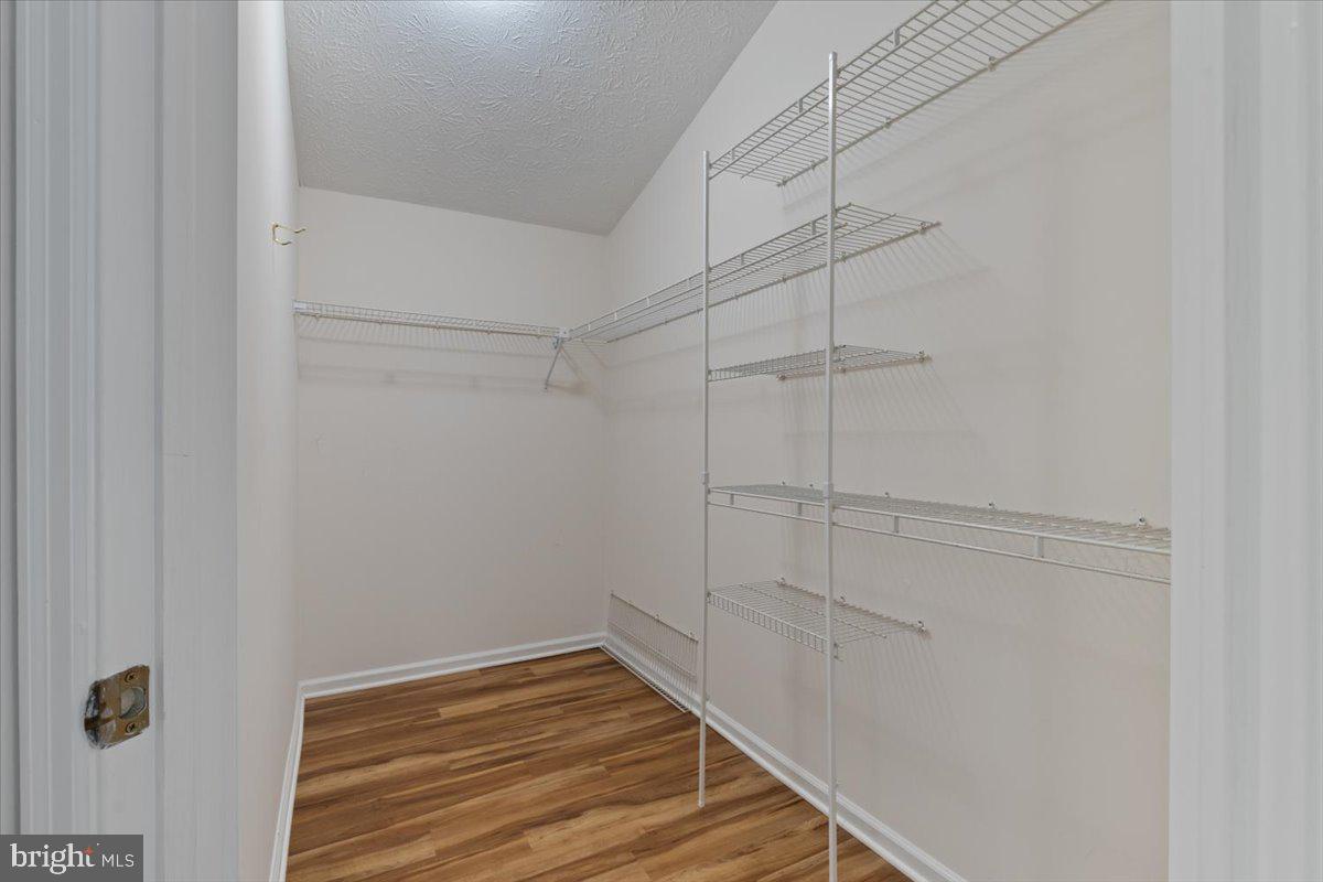 SADDLE CREEK - Residential