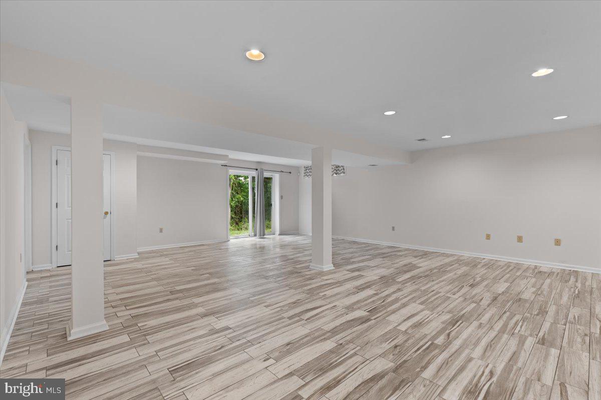 SADDLE CREEK - Residential