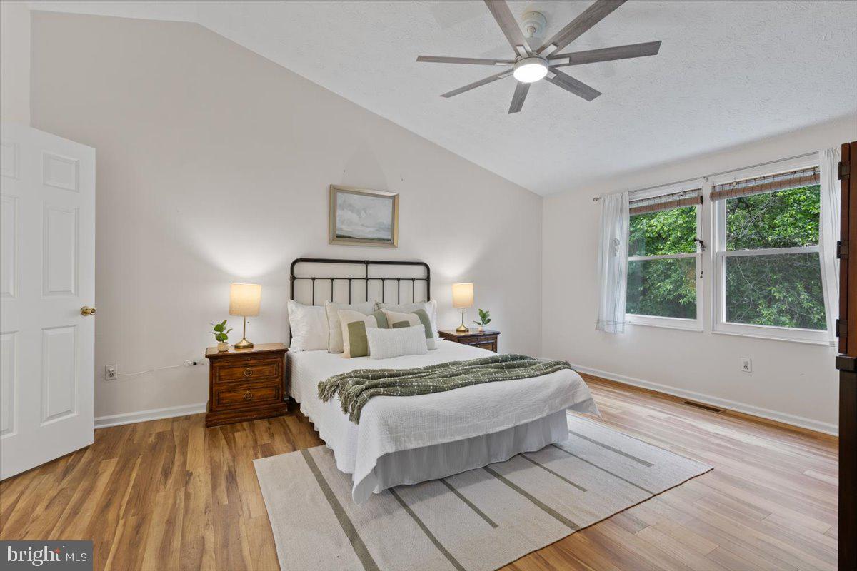 SADDLE CREEK - Residential