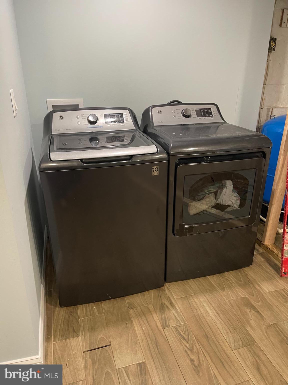 DAMASCUS OUTSIDE - Residential Lease