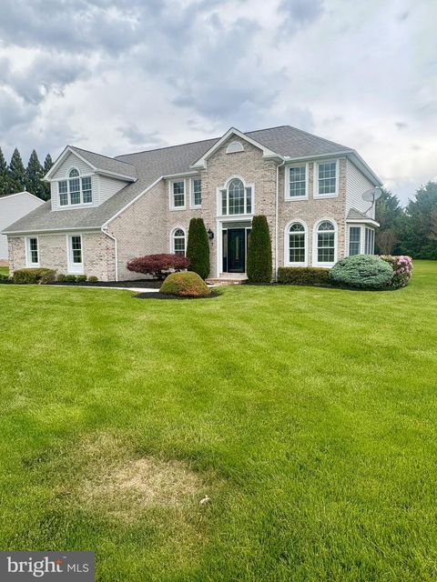 Photo of 7 Matthews Court, NEW FREEDOM, PA 17349 (MLS # PAYK2103668)