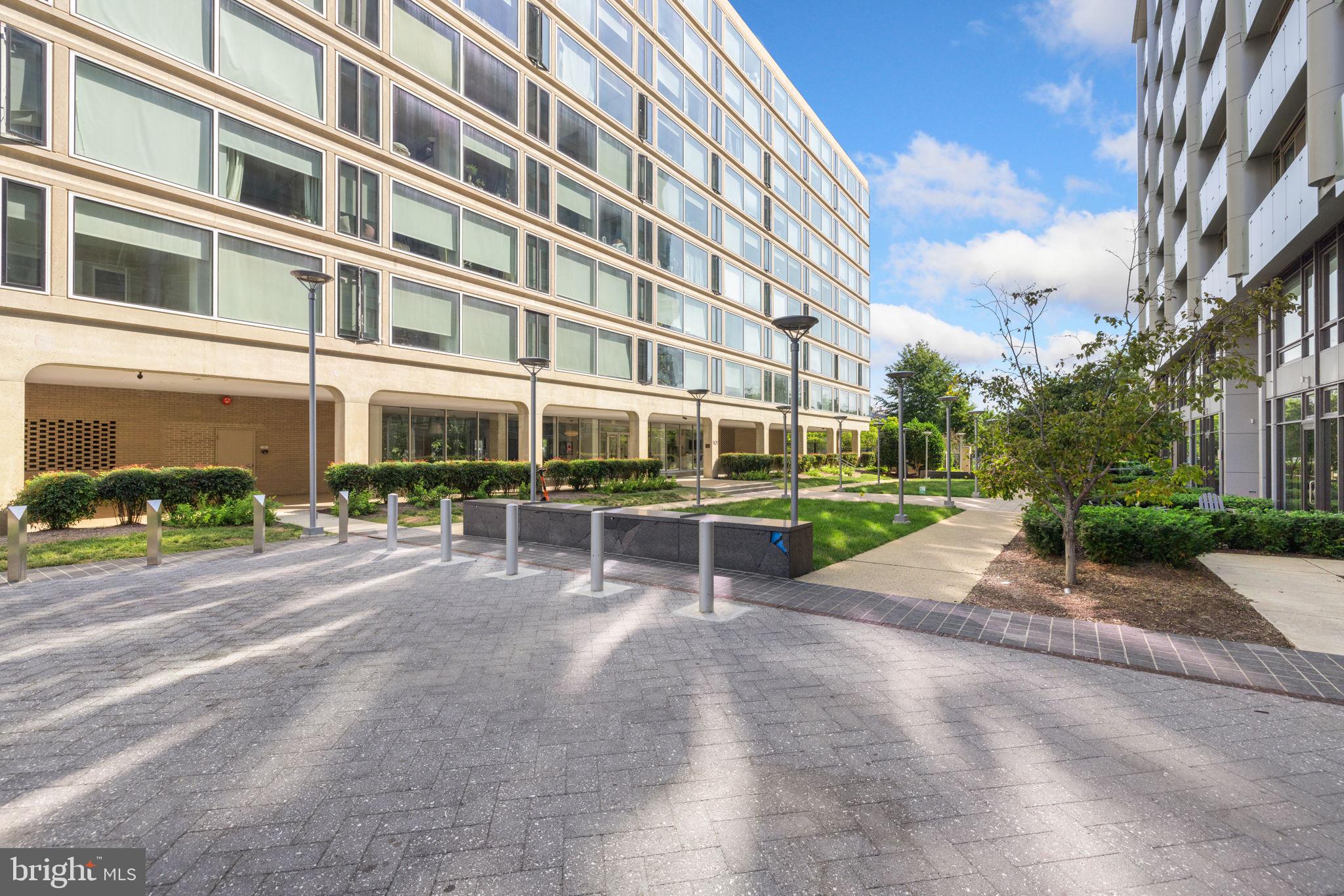 1101 3RD STREET SW 703
