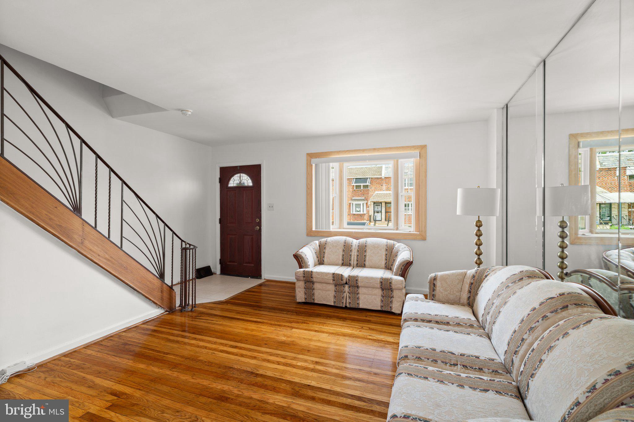 ELMWOOD PARK - Residential