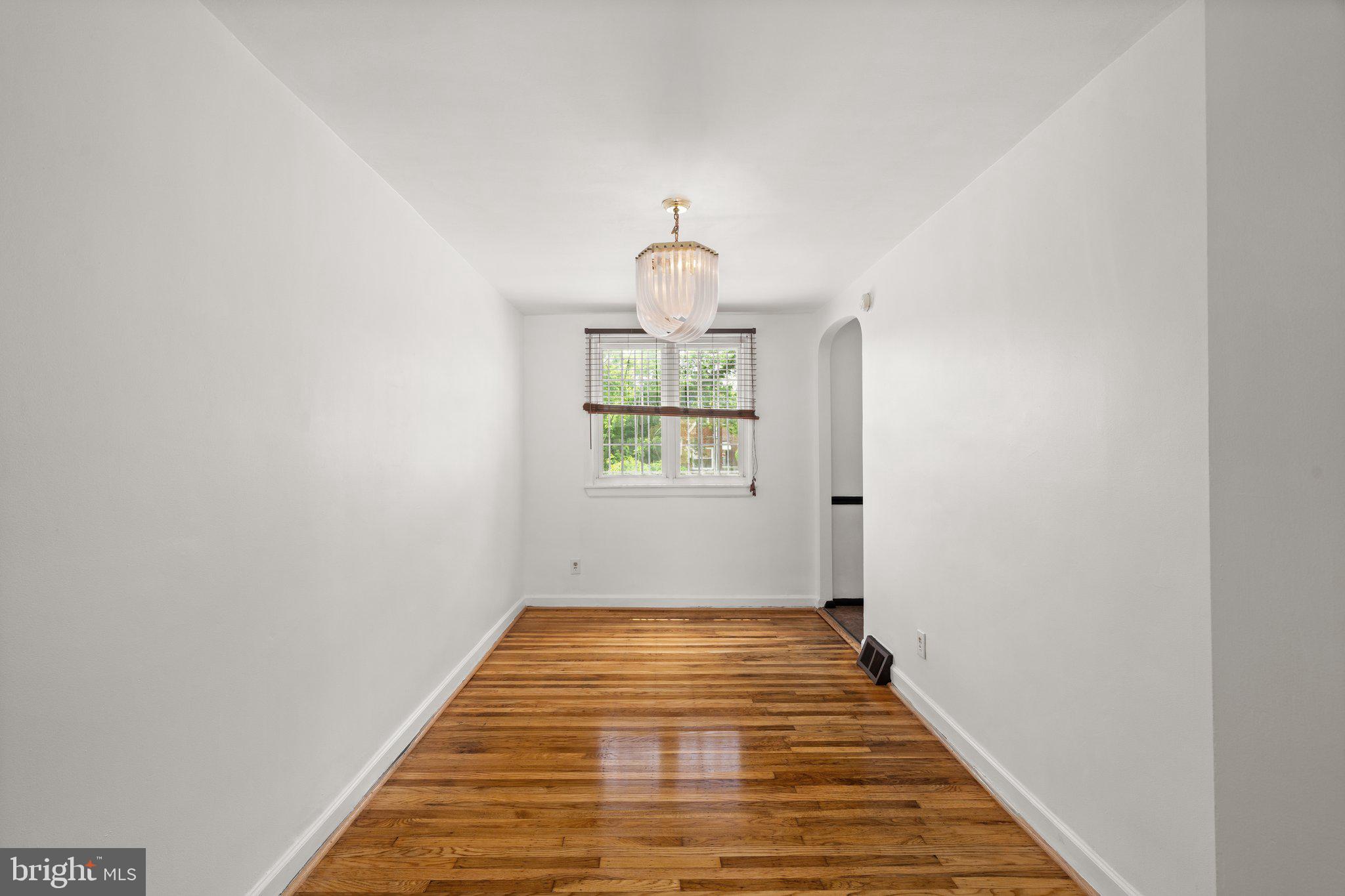 ELMWOOD PARK - Residential