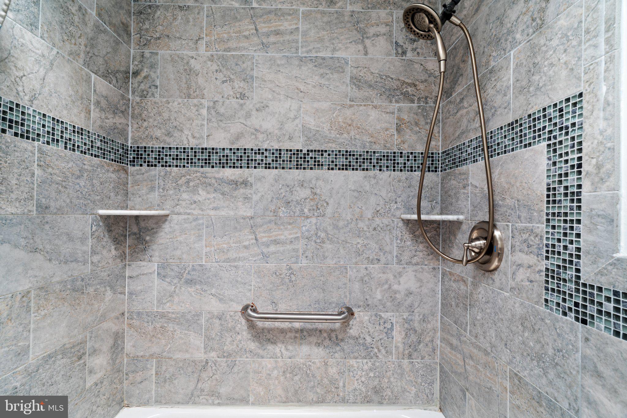 ELMWOOD PARK - Residential