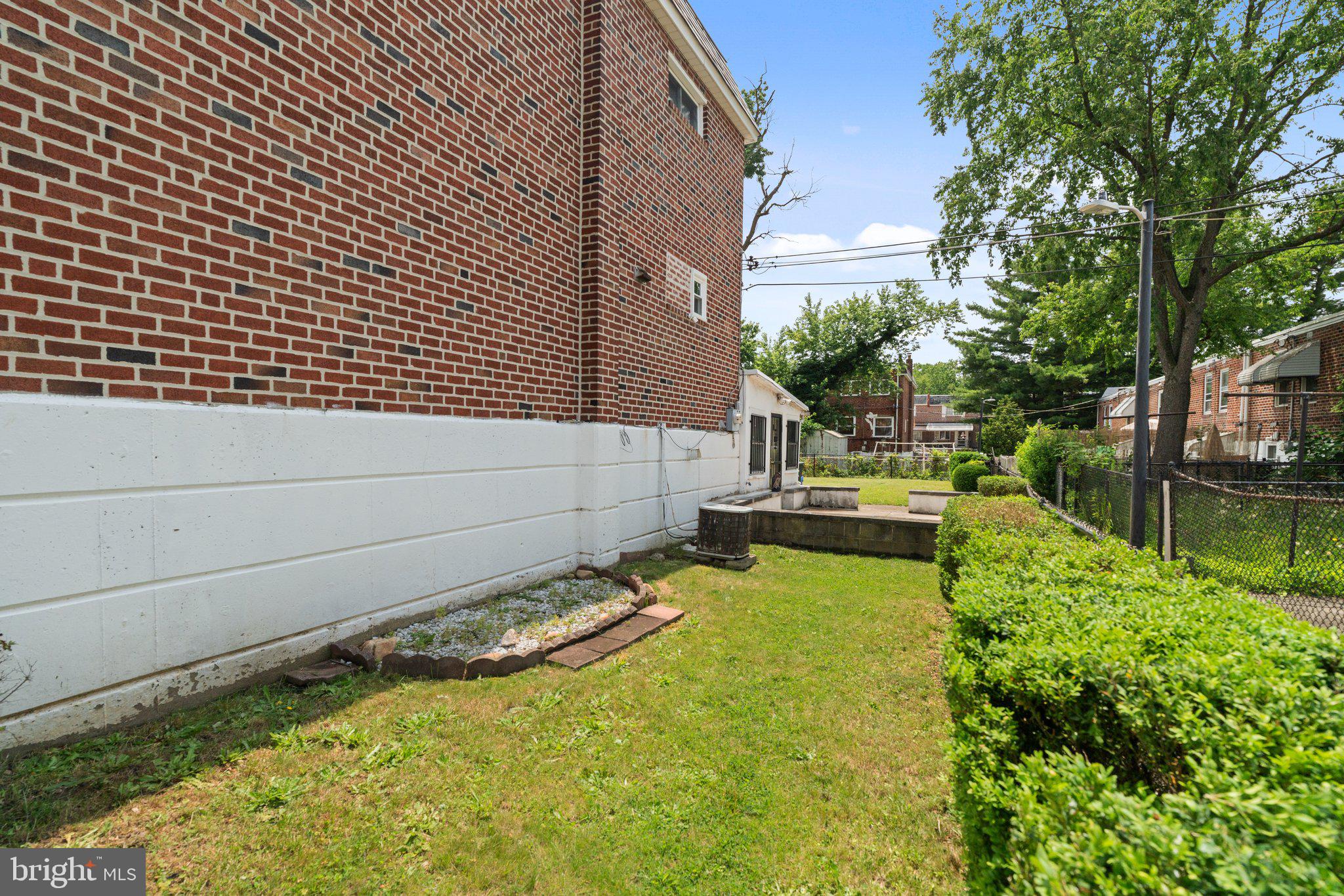 ELMWOOD PARK - Residential