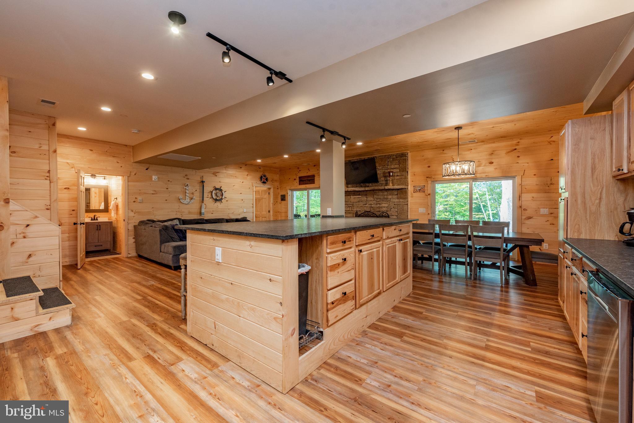 SKIPPERS POINT - Residential