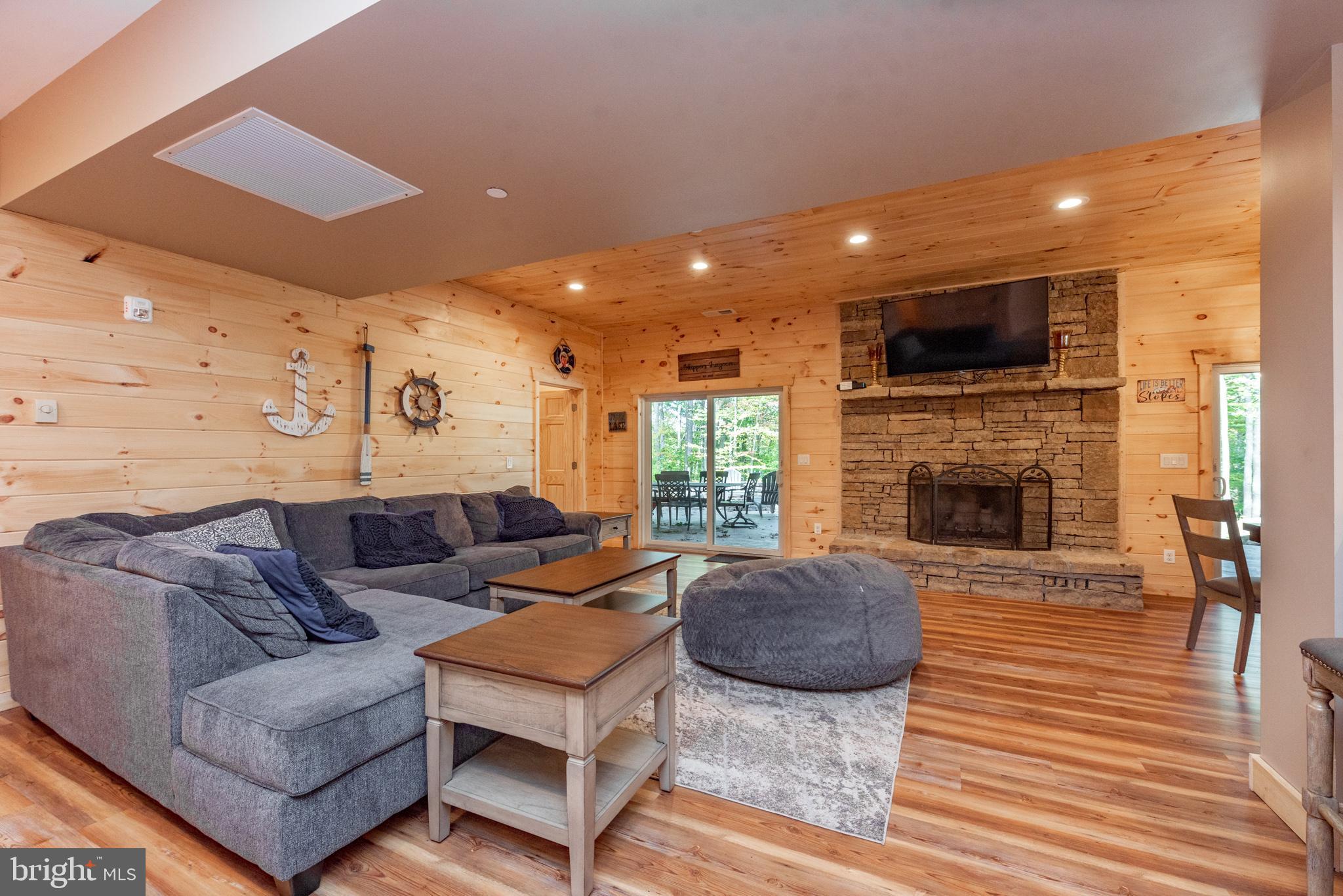 SKIPPERS POINT - Residential