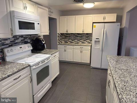 Tiny photo for 4 E Clairmont Drive, NEWARK, DE 19702 (MLS # DENC2099128)