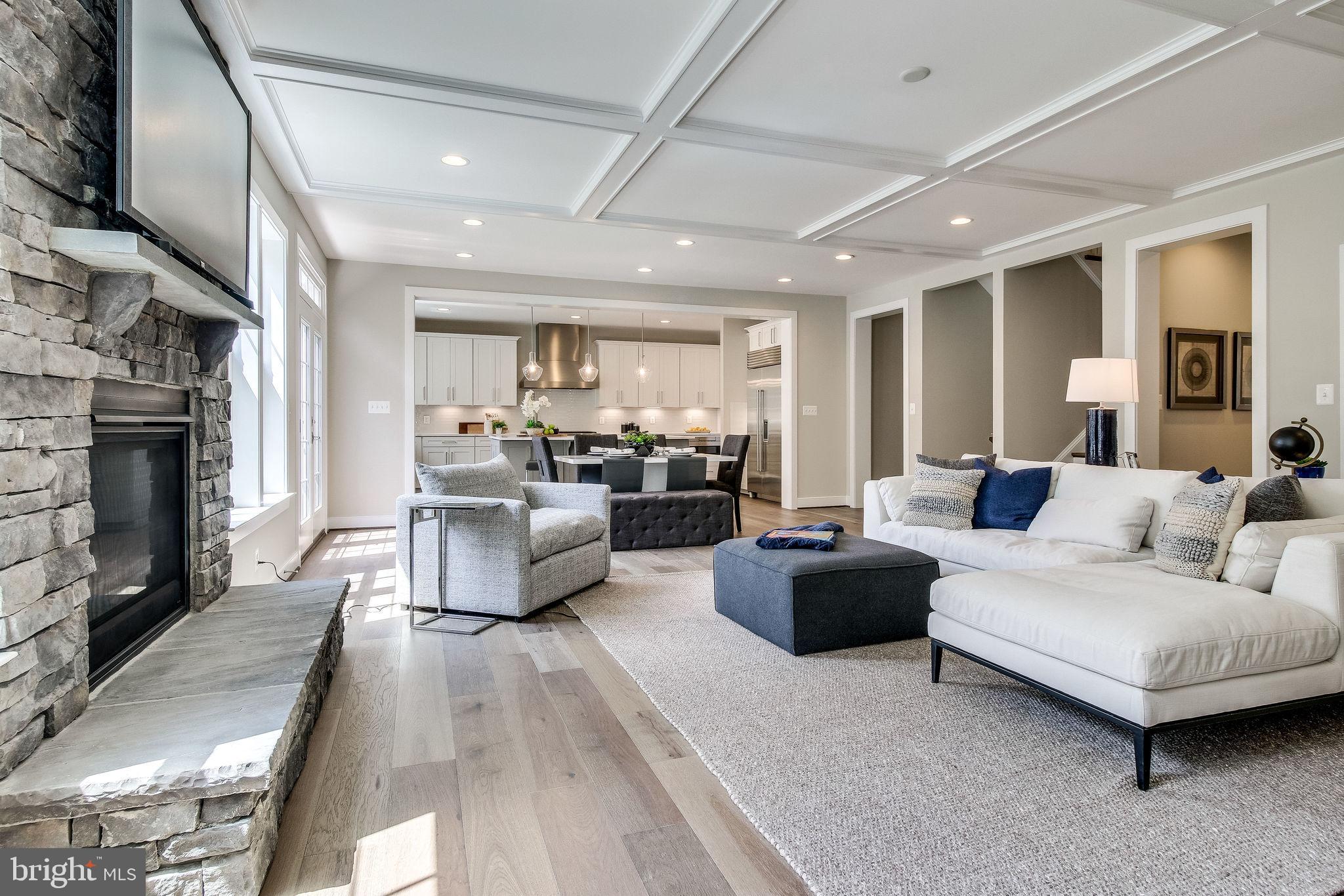 ARLINGTON RIDGE - Residential