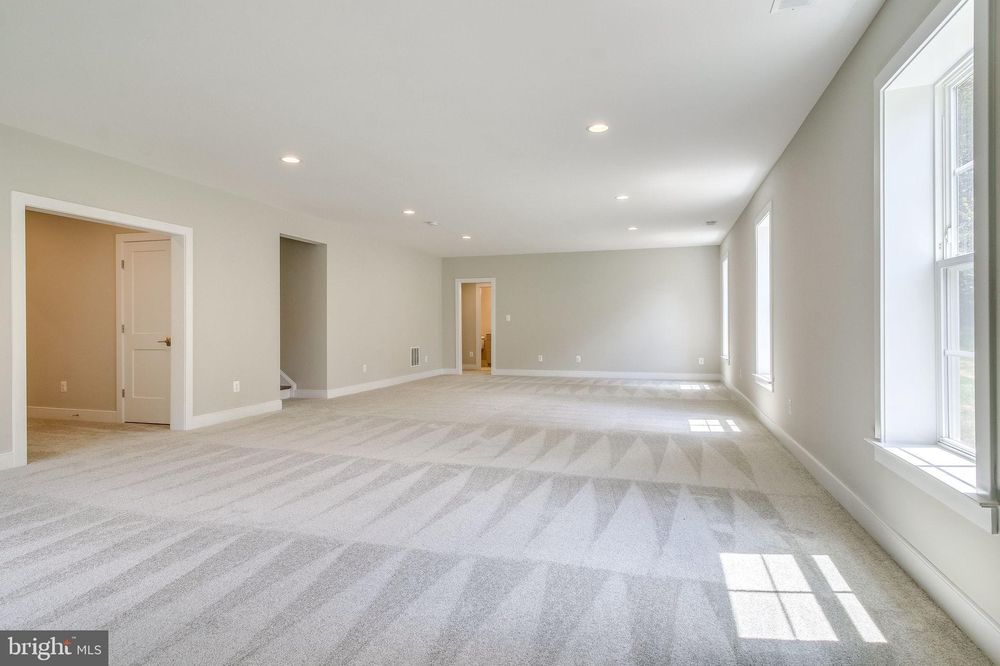 ARLINGTON RIDGE - Residential