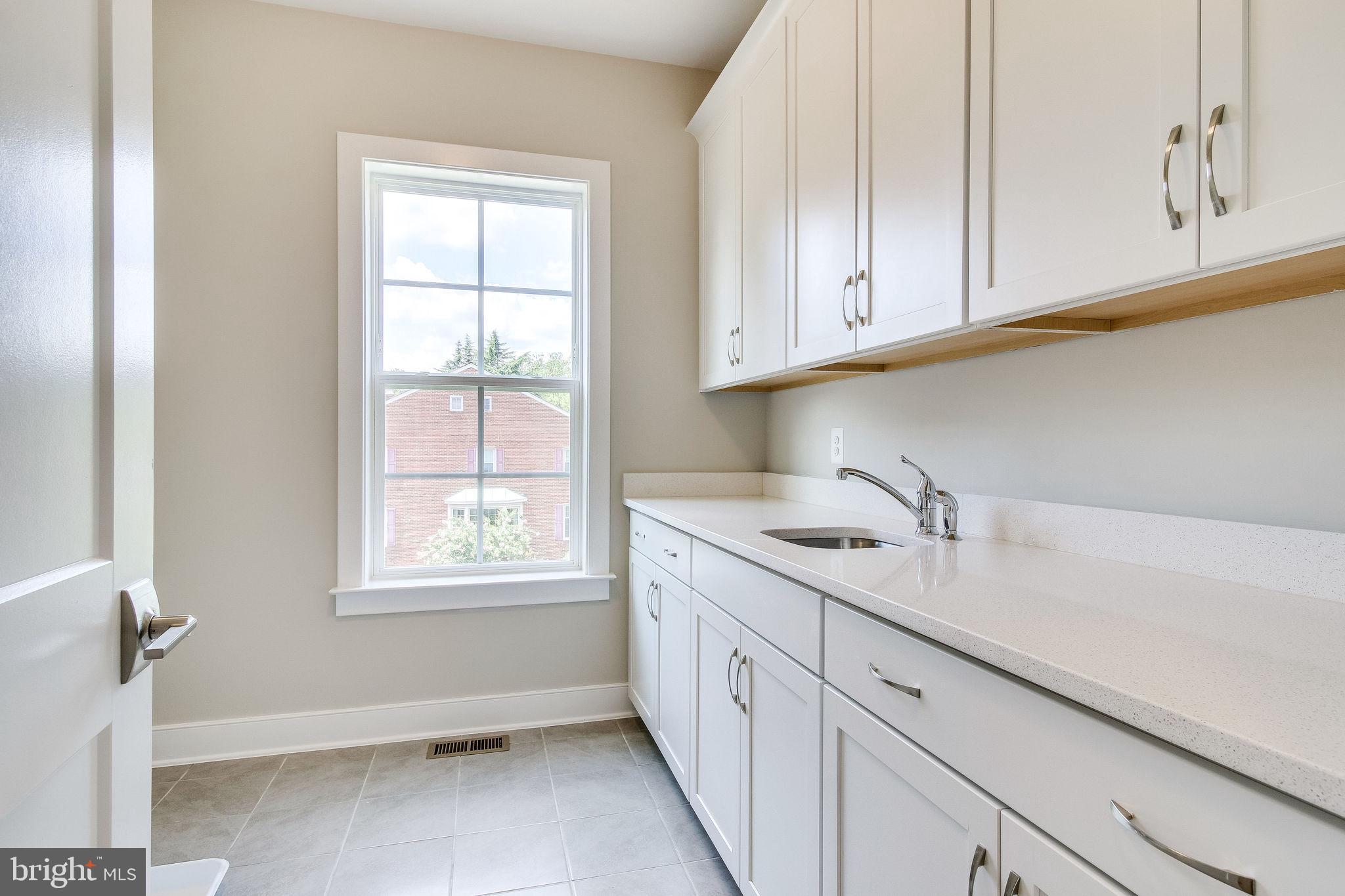 ARLINGTON RIDGE - Residential