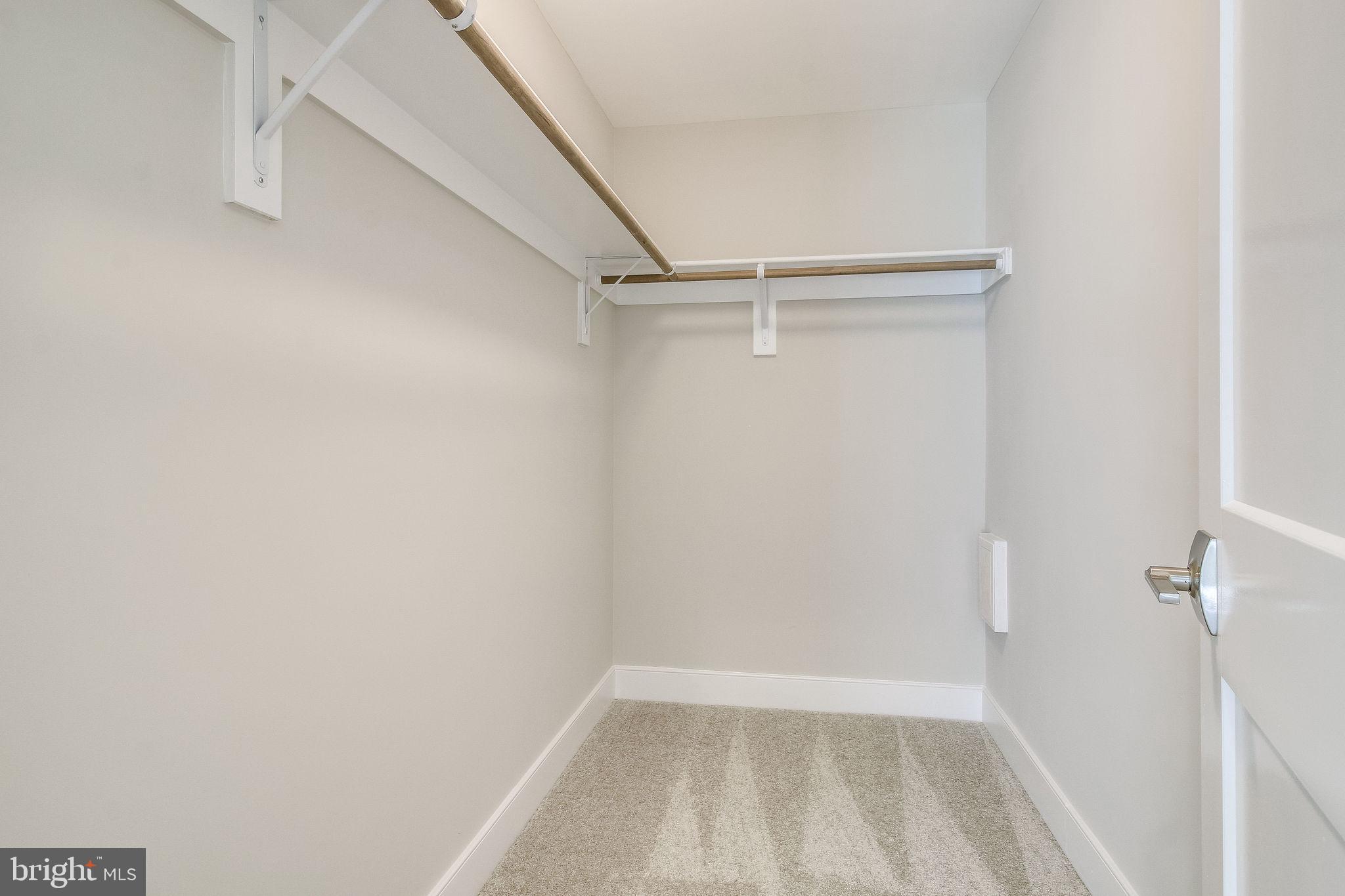 ARLINGTON RIDGE - Residential