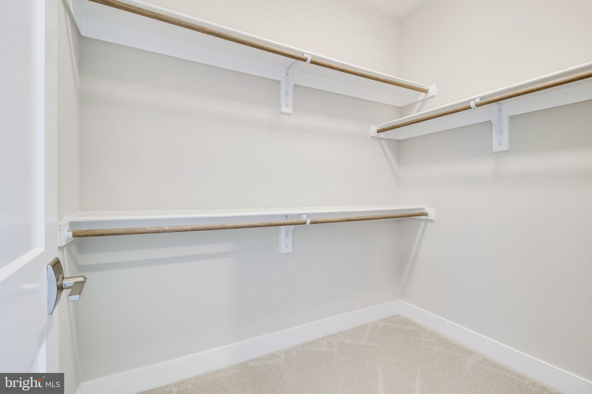 ARLINGTON RIDGE - Residential