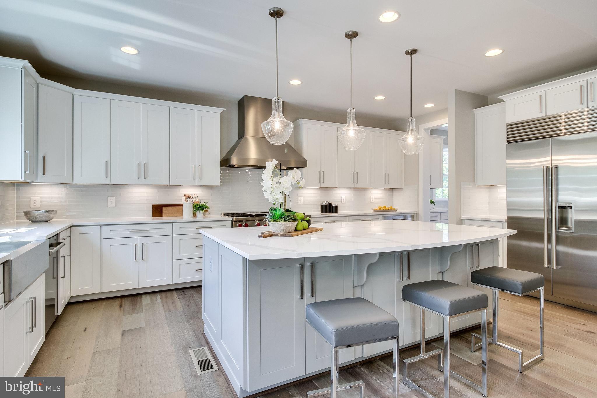 ARLINGTON RIDGE - Residential