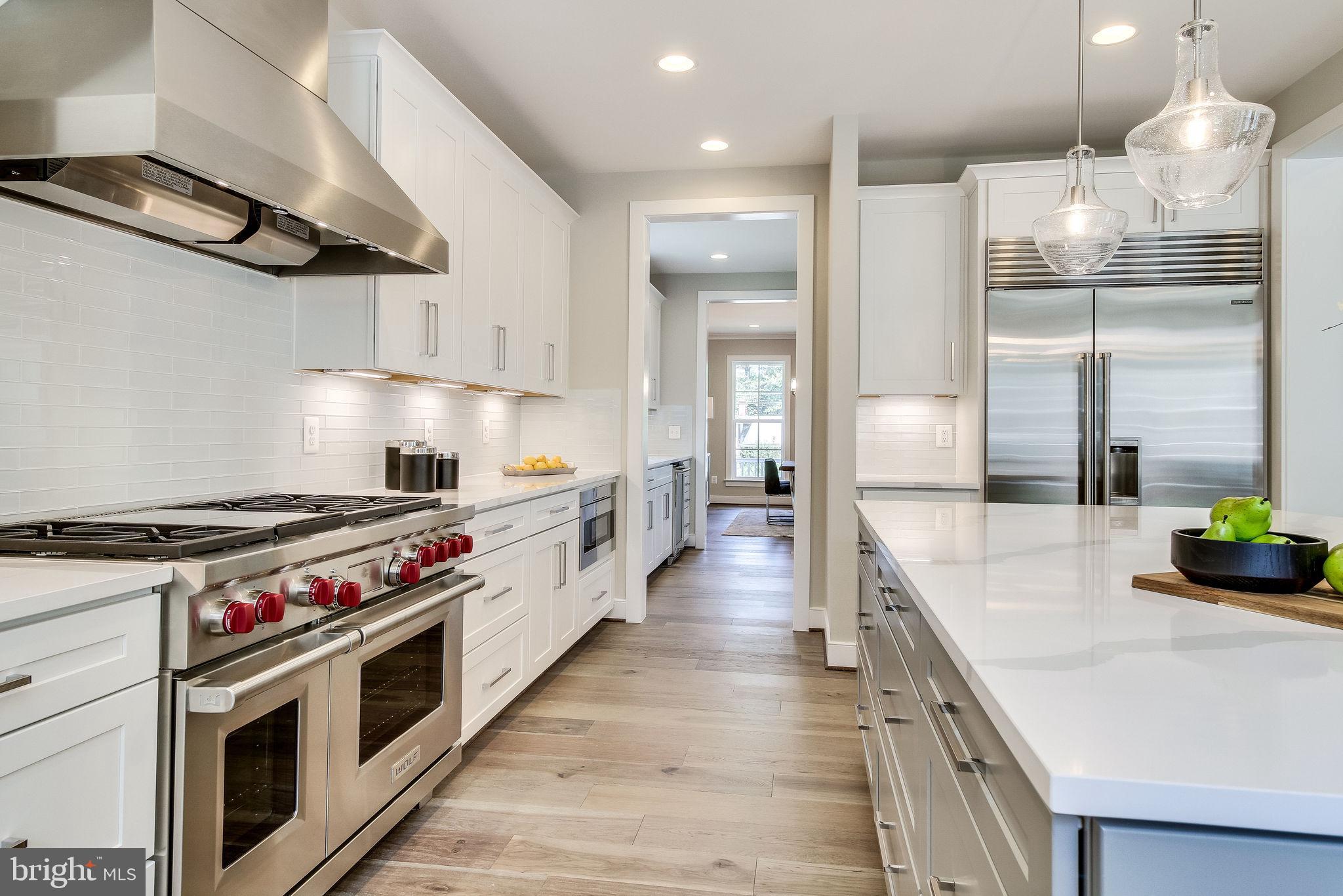 ARLINGTON RIDGE - Residential