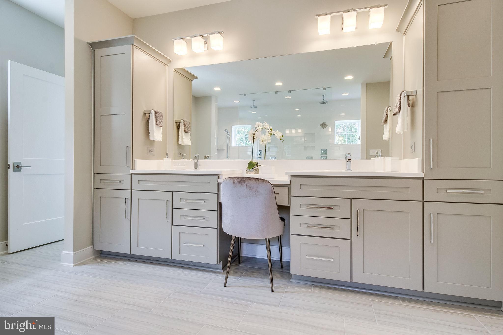 ARLINGTON RIDGE - Residential